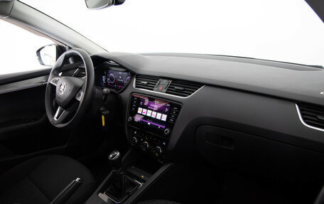 Skoda Octavia, 2019 год, 1 599 000 рублей, 13 фотография