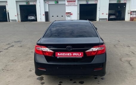 Toyota Camry, 2013 год, 1 350 000 рублей, 4 фотография