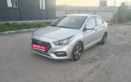 Hyundai Solaris II рестайлинг, 2017 год, 1 050 000 рублей, 3 фотография