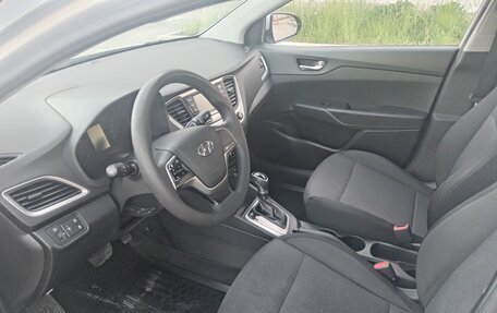 Hyundai Solaris II рестайлинг, 2017 год, 1 050 000 рублей, 9 фотография