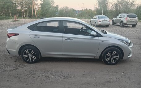 Hyundai Solaris II рестайлинг, 2017 год, 1 050 000 рублей, 8 фотография