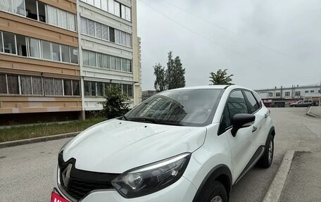 Renault Kaptur I рестайлинг, 2016 год, 1 300 000 рублей, 2 фотография