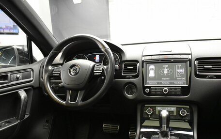Volkswagen Touareg III, 2017 год, 3 699 000 рублей, 8 фотография