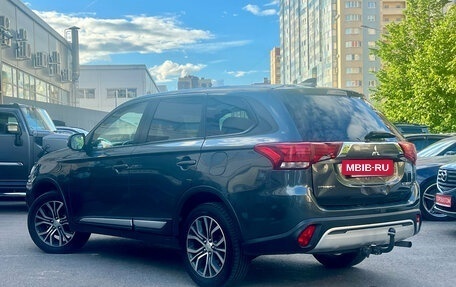Mitsubishi Outlander III рестайлинг 3, 2019 год, 1 415 000 рублей, 6 фотография