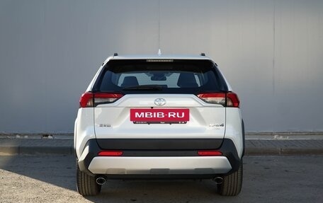 Toyota RAV4, 2025 год, 3 990 000 рублей, 9 фотография
