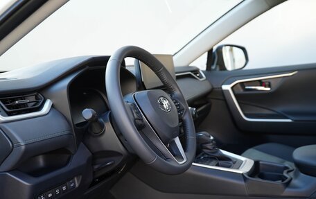 Toyota RAV4, 2025 год, 3 990 000 рублей, 19 фотография