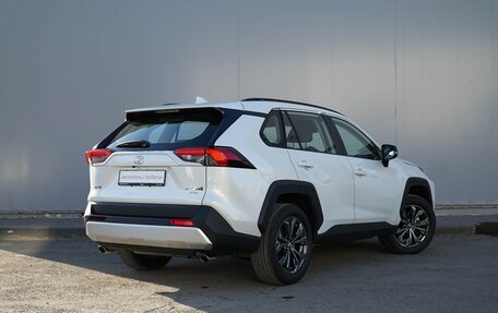 Toyota RAV4, 2025 год, 3 990 000 рублей, 13 фотография