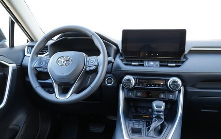 Toyota RAV4, 2025 год, 3 990 000 рублей, 24 фотография