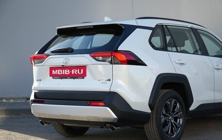 Toyota RAV4, 2025 год, 3 990 000 рублей, 14 фотография