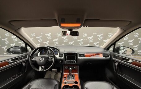 Volkswagen Touareg III, 2011 год, 1 899 000 рублей, 14 фотография