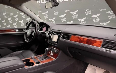 Volkswagen Touareg III, 2011 год, 1 899 000 рублей, 25 фотография