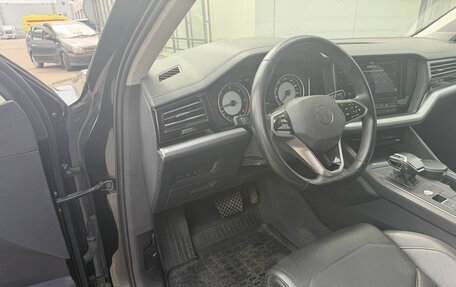Volkswagen Touareg III, 2021 год, 5 650 000 рублей, 2 фотография