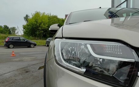 Renault Logan II, 2019 год, 1 259 800 рублей, 21 фотография