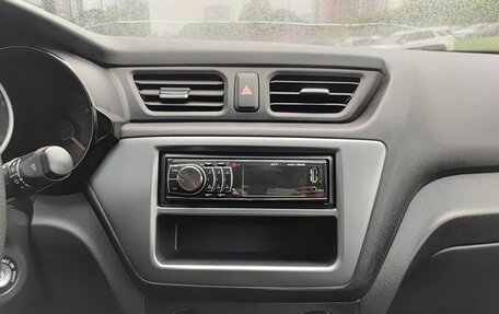 KIA Rio III рестайлинг, 2015 год, 899 800 рублей, 18 фотография