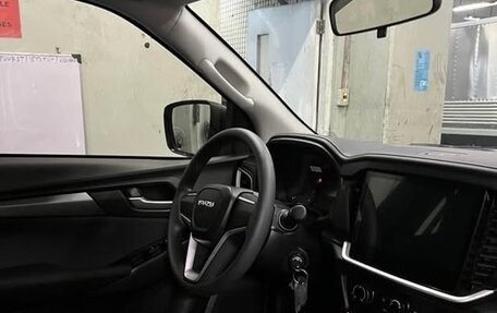 Isuzu MU-X, 2026 год, 3 980 000 рублей, 10 фотография