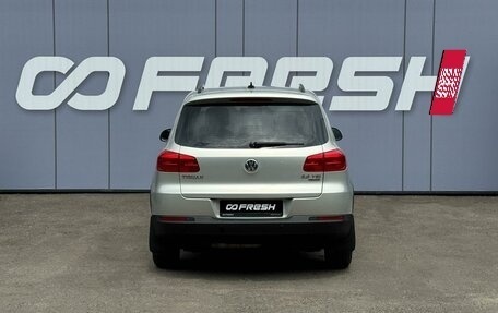Volkswagen Tiguan I, 2011 год, 979 000 рублей, 4 фотография