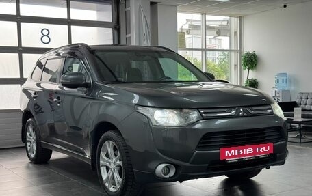 Mitsubishi Outlander III рестайлинг 3, 2013 год, 1 450 000 рублей, 5 фотография