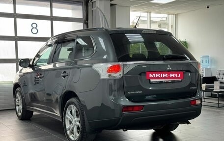 Mitsubishi Outlander III рестайлинг 3, 2013 год, 1 450 000 рублей, 9 фотография