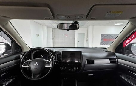 Mitsubishi Outlander III рестайлинг 3, 2013 год, 1 450 000 рублей, 11 фотография