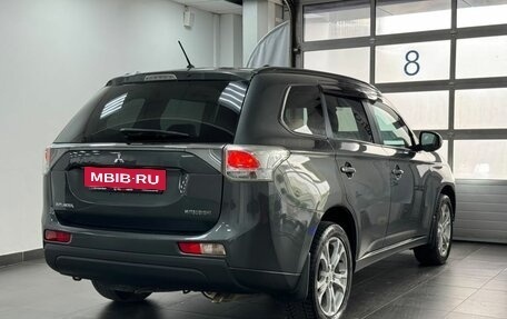 Mitsubishi Outlander III рестайлинг 3, 2013 год, 1 450 000 рублей, 6 фотография