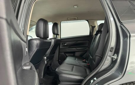 Mitsubishi Outlander III рестайлинг 3, 2013 год, 1 450 000 рублей, 20 фотография