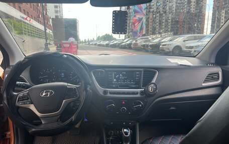 Hyundai Solaris II рестайлинг, 2018 год, 650 000 рублей, 9 фотография