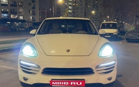 Porsche Cayenne III, 2011 год, 2 490 000 рублей, 2 фотография