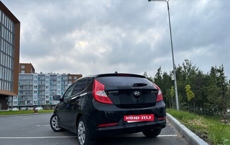 Hyundai Solaris II рестайлинг, 2015 год, 1 050 000 рублей, 6 фотография