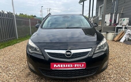 Opel Astra J, 2010 год, 690 000 рублей, 2 фотография