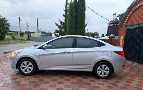 Hyundai Solaris II рестайлинг, 2015 год, 800 000 рублей, 3 фотография
