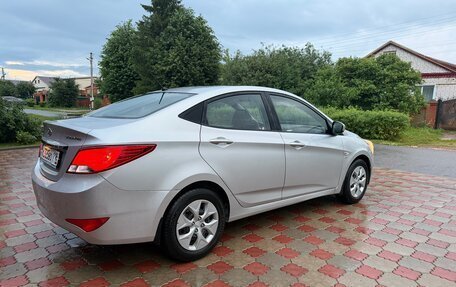 Hyundai Solaris II рестайлинг, 2015 год, 800 000 рублей, 5 фотография