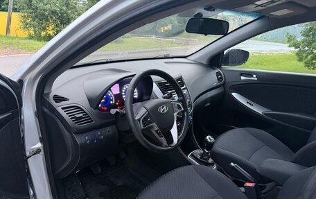 Hyundai Solaris II рестайлинг, 2015 год, 800 000 рублей, 9 фотография