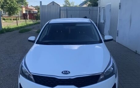 KIA Rio IV, 2020 год, 1 600 000 рублей, 2 фотография