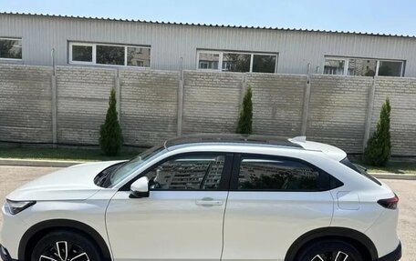 Honda Vezel, 2023 год, 2 730 000 рублей, 4 фотография