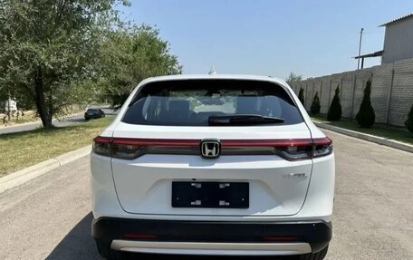 Honda Vezel, 2023 год, 2 730 000 рублей, 5 фотография