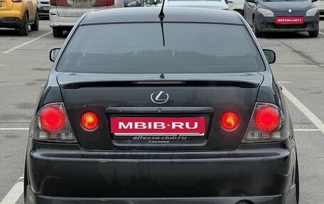 Lexus IS II рестайлинг 2, 2001 год, 750 000 рублей, 6 фотография