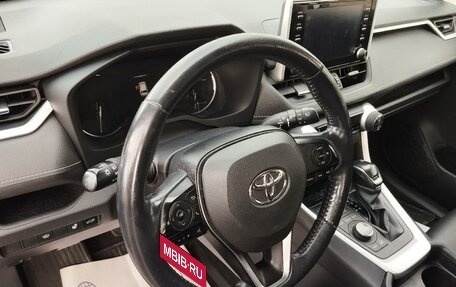Toyota RAV4, 2019 год, 3 170 000 рублей, 6 фотография