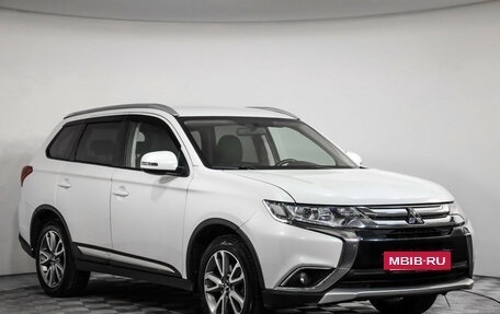 Mitsubishi Outlander III рестайлинг 3, 2016 год, 1 399 000 рублей, 3 фотография