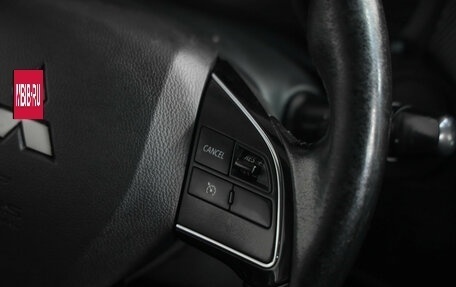 Mitsubishi Outlander III рестайлинг 3, 2016 год, 1 399 000 рублей, 12 фотография