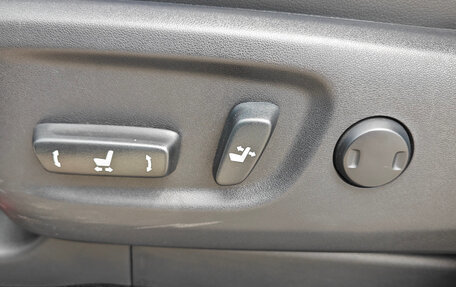 Toyota Land Cruiser Prado 150 рестайлинг 2, 2022 год, 8 500 000 рублей, 13 фотография