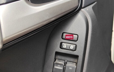 Toyota Land Cruiser Prado 150 рестайлинг 2, 2022 год, 8 500 000 рублей, 15 фотография