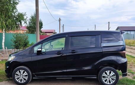 Honda Freed I, 2012 год, 1 450 000 рублей, 7 фотография