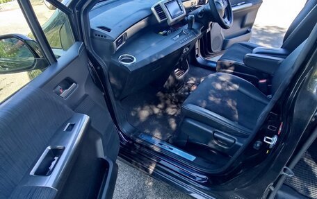 Honda Freed I, 2012 год, 1 450 000 рублей, 14 фотография
