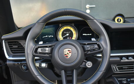 Porsche 911, 2021 год, 26 990 000 рублей, 14 фотография
