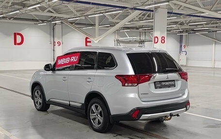 Mitsubishi Outlander III рестайлинг 3, 2018 год, 1 890 000 рублей, 8 фотография