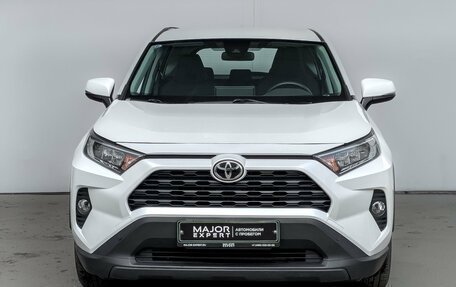 Toyota RAV4, 2021 год, 2 820 000 рублей, 2 фотография
