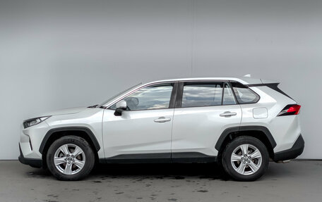 Toyota RAV4, 2021 год, 2 820 000 рублей, 8 фотография