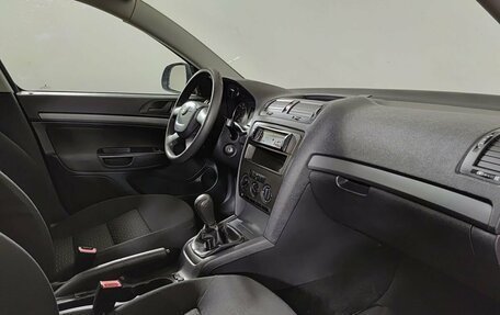 Skoda Octavia, 2011 год, 500 000 рублей, 11 фотография