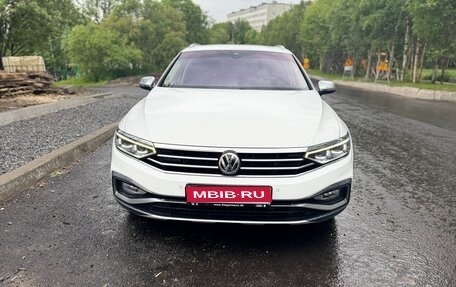 Volkswagen Passat B8 рестайлинг, 2019 год, 3 750 000 рублей, 1 фотография