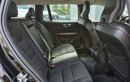 Volvo V60 Cross Country II, 2019 год, 3 450 000 рублей, 12 фотография